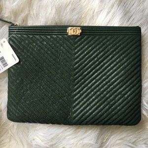 ❌SOLD❌ Authentic BNIB CHANEL 18K Boy case